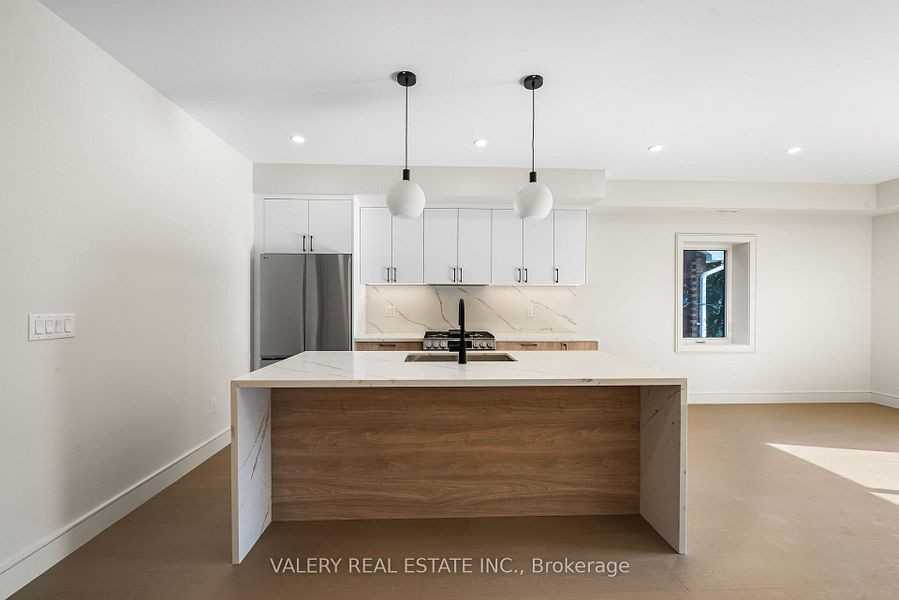131 Dovercourt Road #2nd Floor - Photo 3 of 24