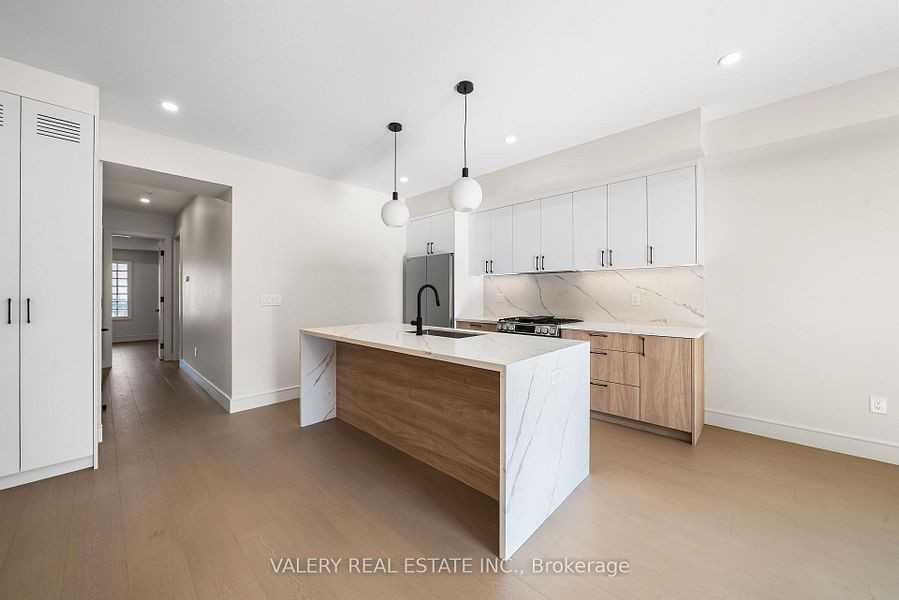 131 Dovercourt Road #2nd Floor - Photo 4 of 24