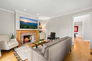 featured image of 48 Sherry Ln