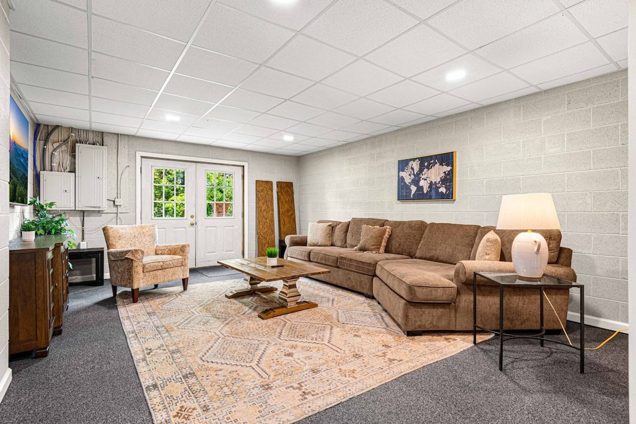 48 Sherry Ln #1590561P - Photo 5 of 50