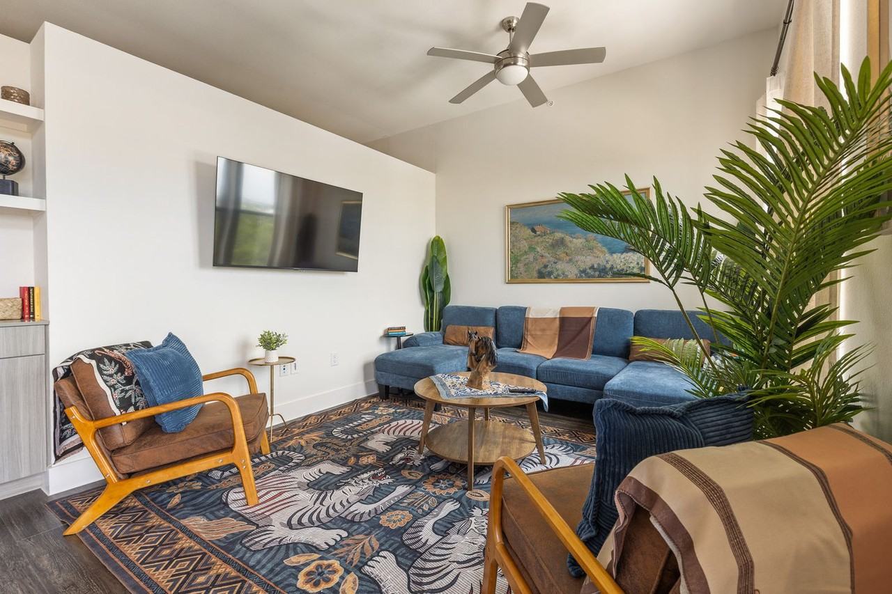 7236 W Highway 71 #1592297P - Photo 5 of 50
