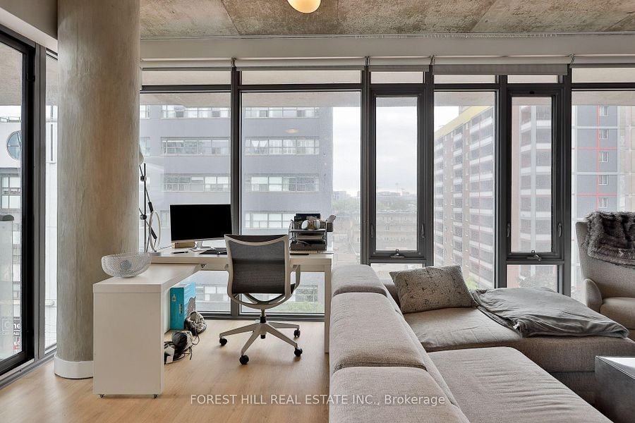 95 Bathurst Street #522 - Photo 7 of 26