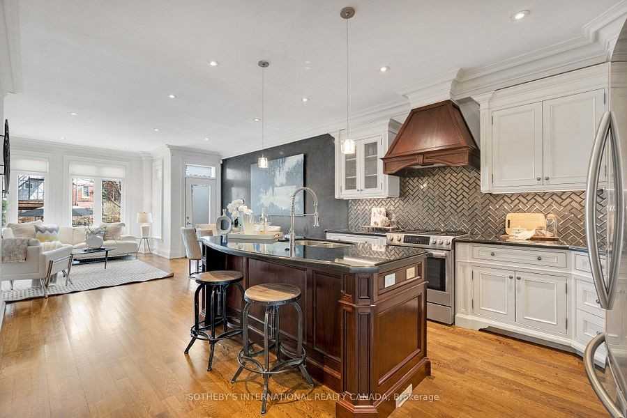 721 Markham Street - Photo 3 of 24