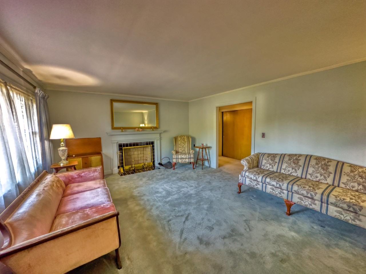229 Pee Dee Ave - Photo 4 of 17