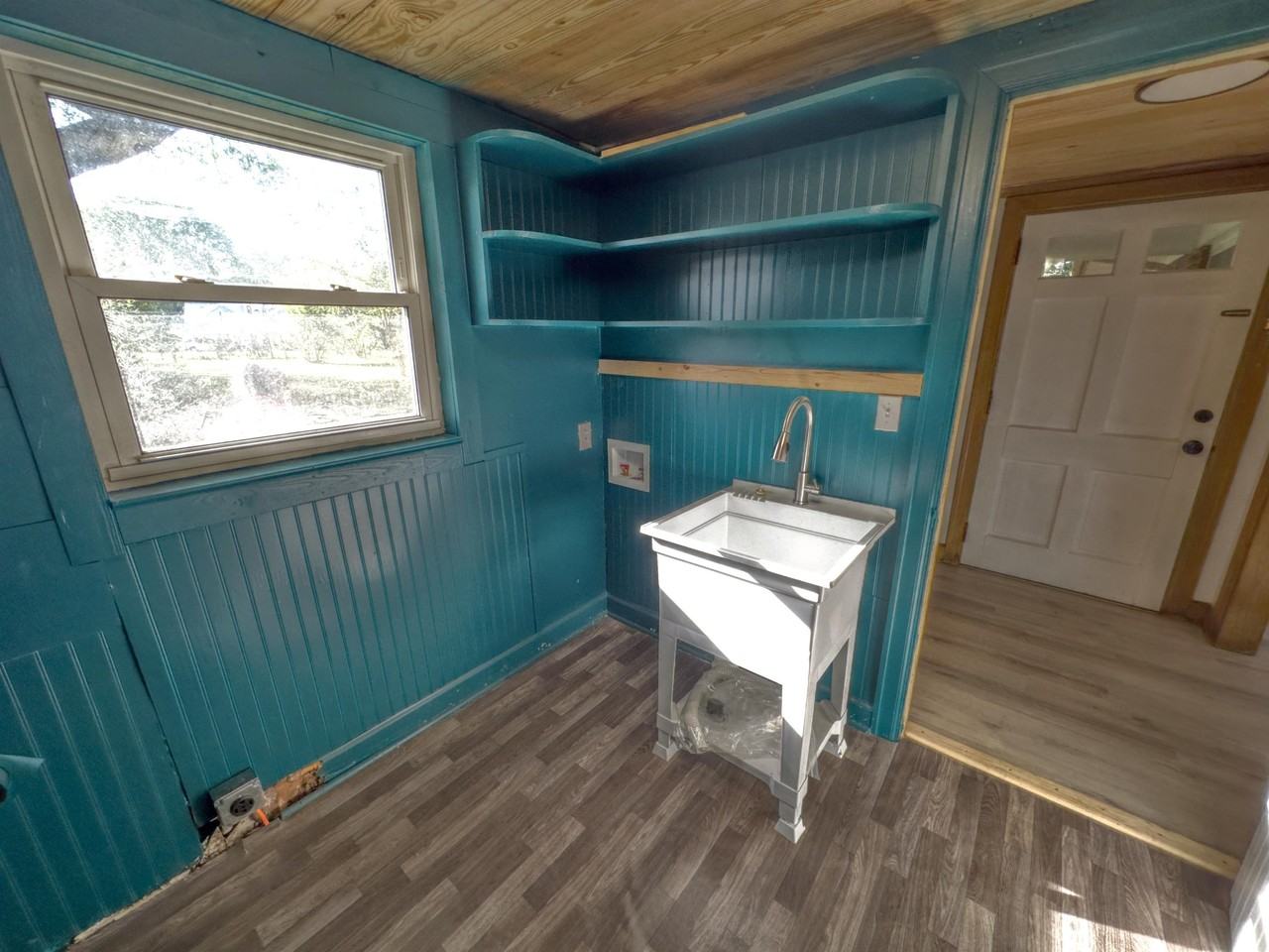 229 Pee Dee Ave - Photo 3 of 17