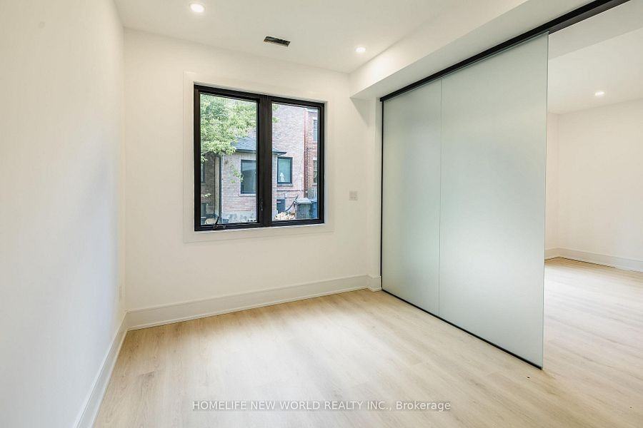 679 Gladstone Avenue - Photo 6 of 13