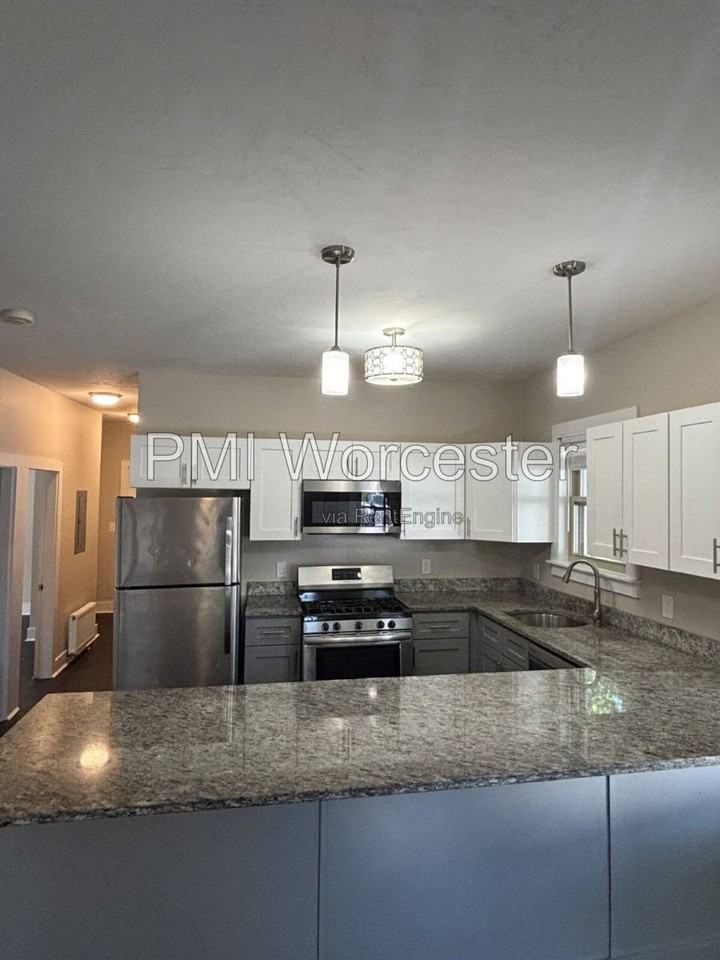 26 Vinson St - Photo 2 of 10