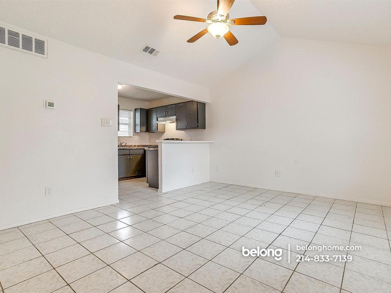 716 S Perkins St #B - Photo 3 of 17
