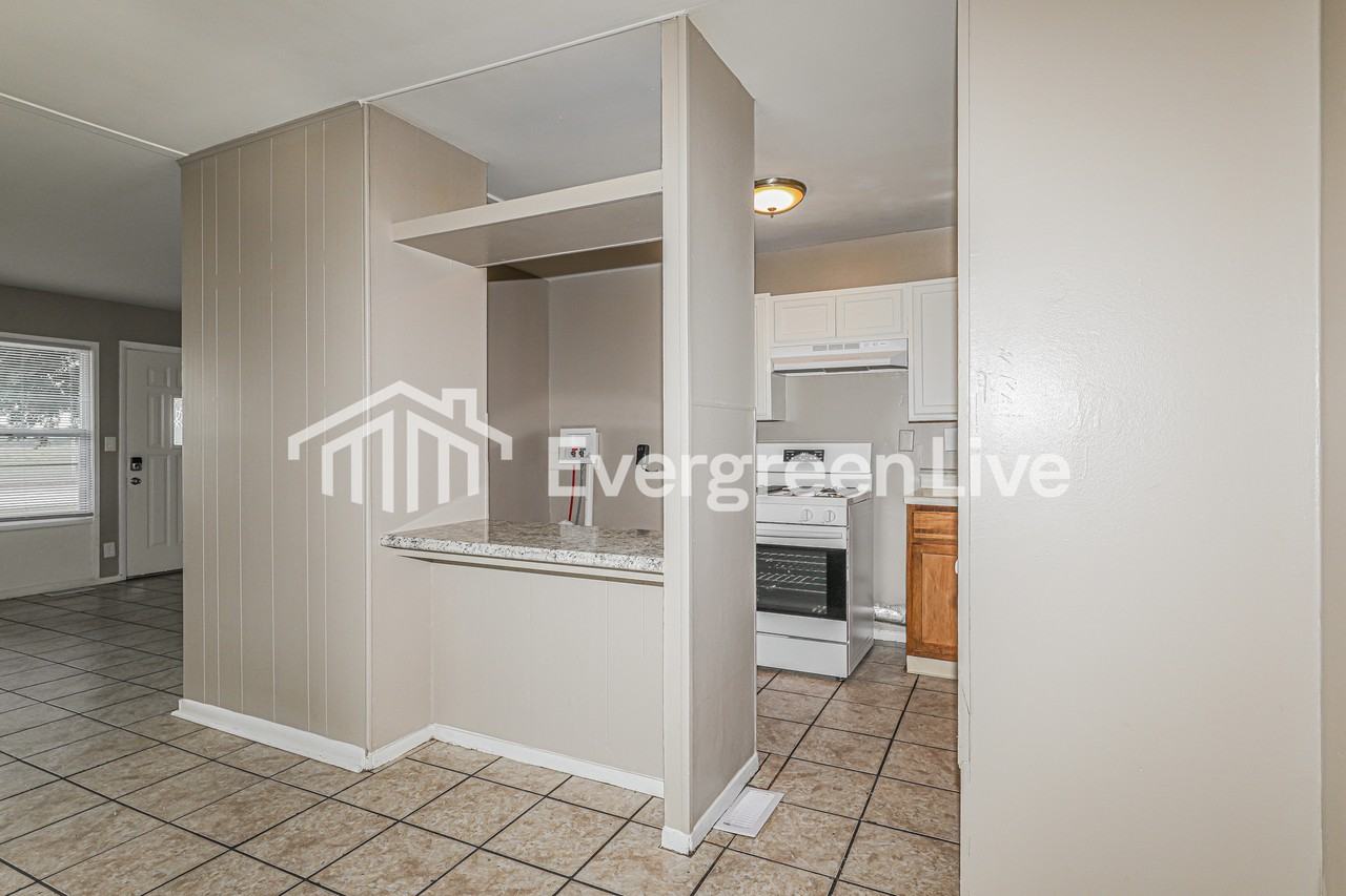 5102 W 30th St - Photo 2 of 15