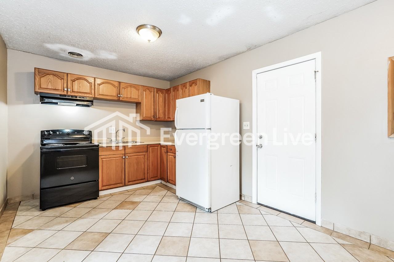 3533 Wyncote Rd - Photo 5 of 15