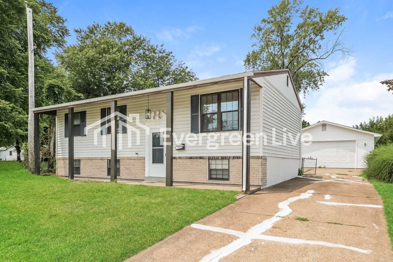 2535 Morningside Dr - Photo 2 of 15