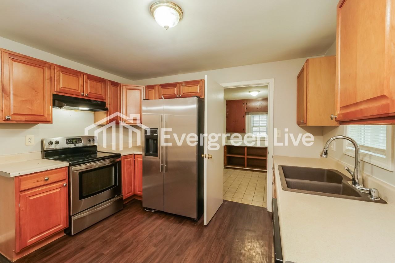 7404 E 86th St - Photo 6 of 14