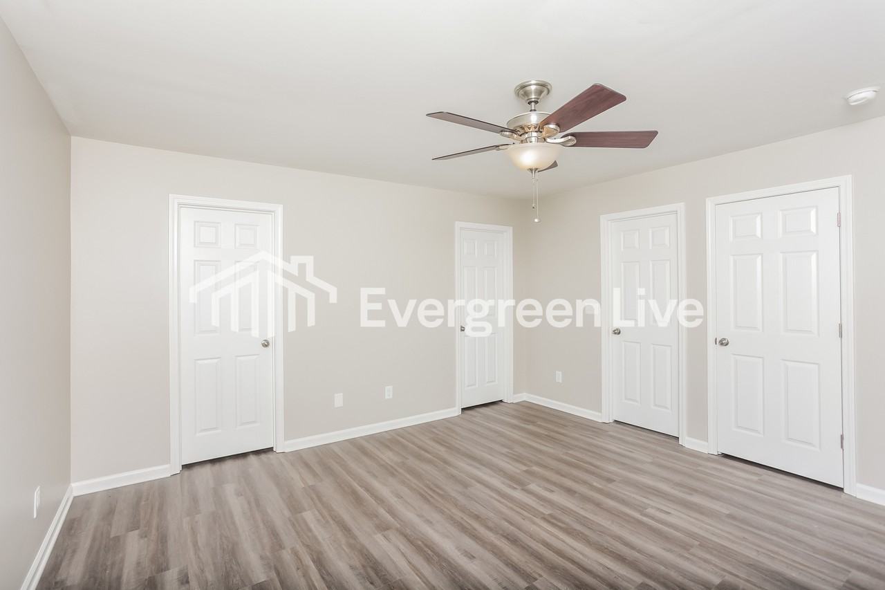 140 Pacific Ave - Photo 6 of 13