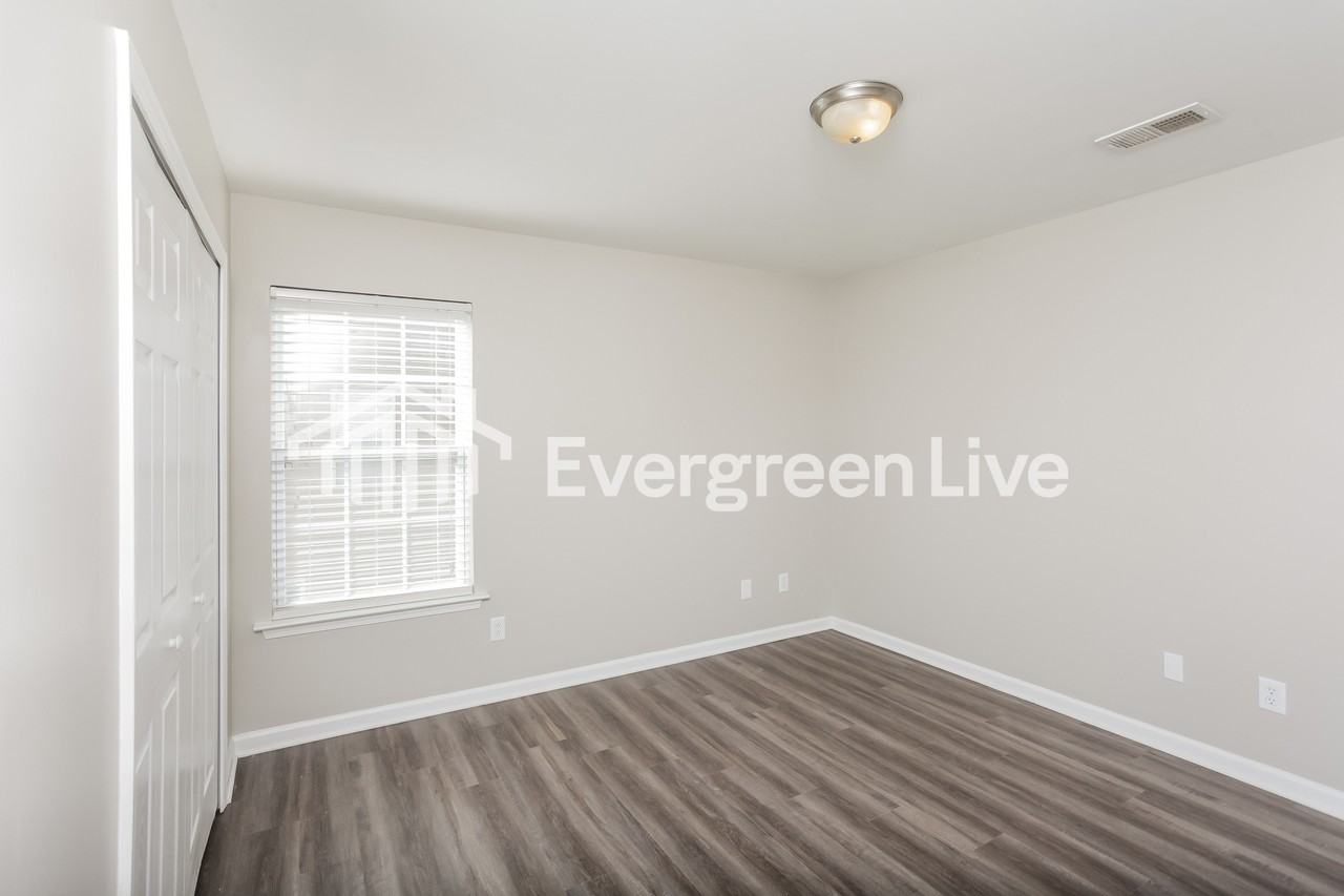 140 Pacific Ave - Photo 7 of 13