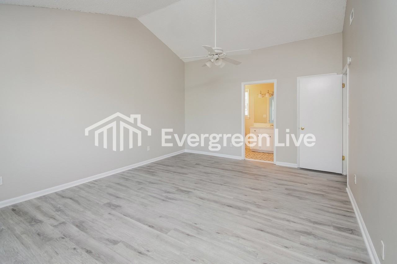 1029 Natchez Trl - Photo 3 of 15