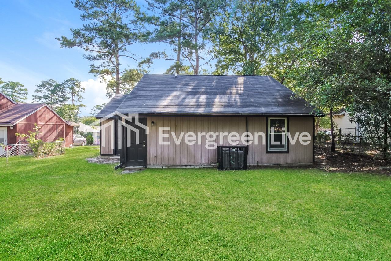 109 Raintree Ln - Photo 2 of 15
