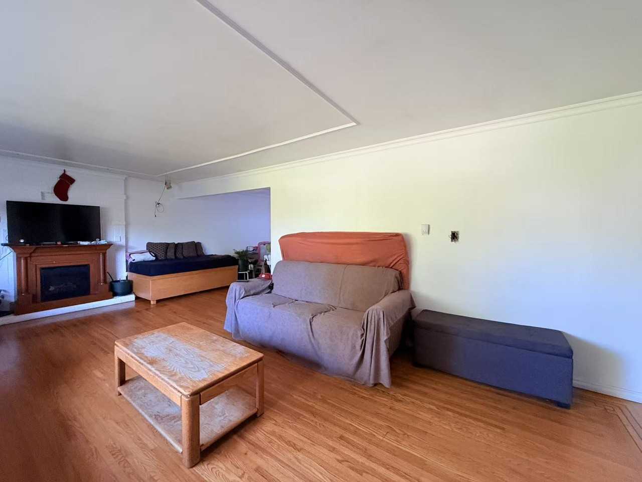 903 Bayview Drive - Photo 3 of 8