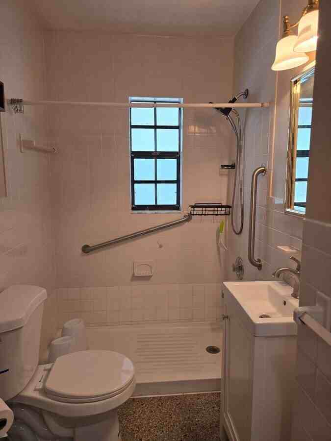 7018 Baywood Dr - Photo 7 of 24