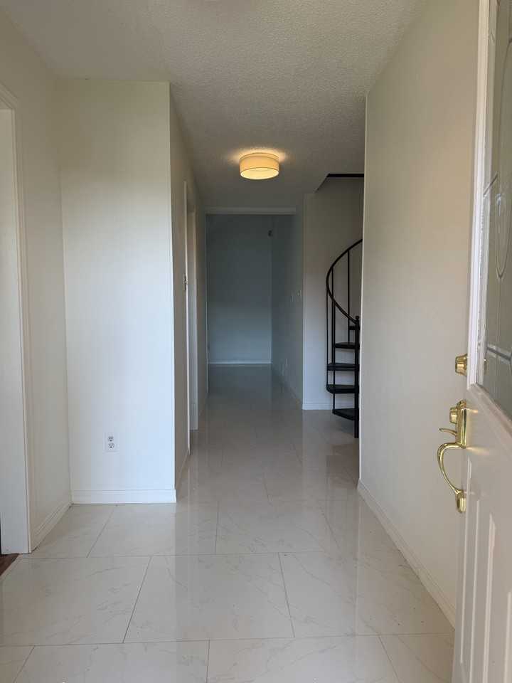 48 Traminer Dr - Photo 7 of 20