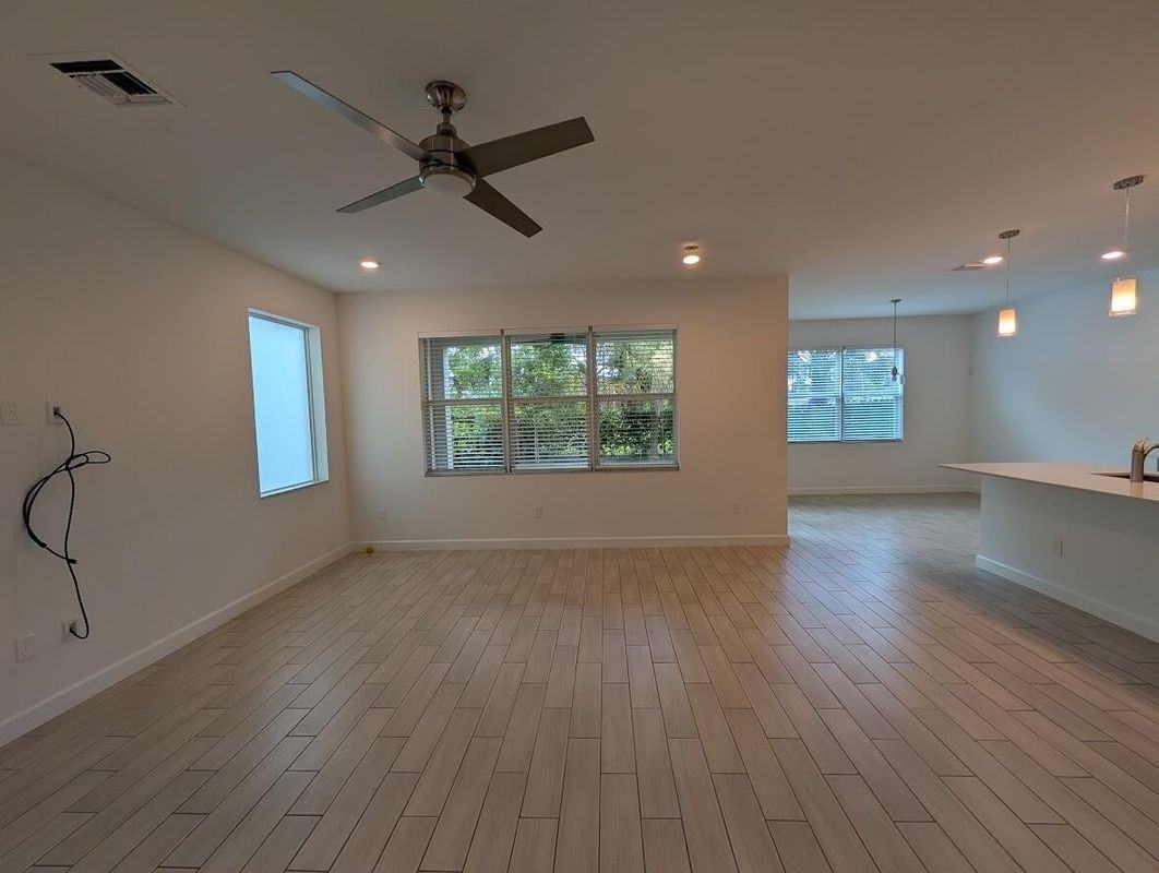 4315 Sylvester Palm Dr - Photo 3 of 5