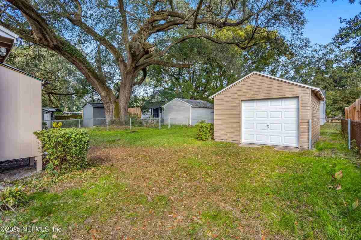 3339 Sylvia St - Photo 2 of 23