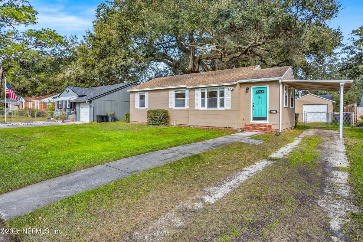 3339 Sylvia St - Photo 3 of 23