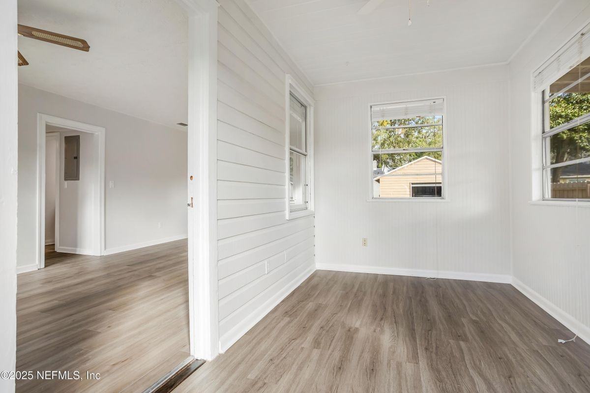 3339 Sylvia St - Photo 5 of 23