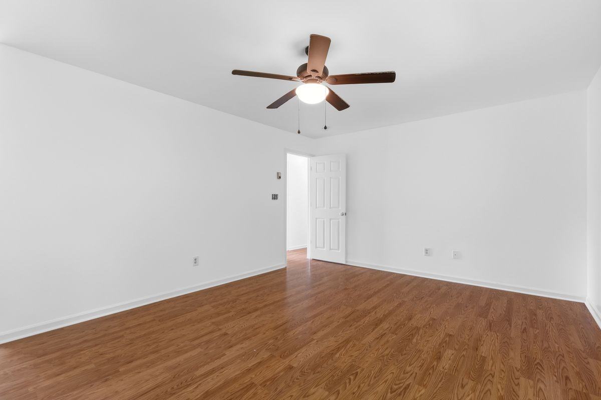7 Van Keuren Ave - Photo 6 of 15