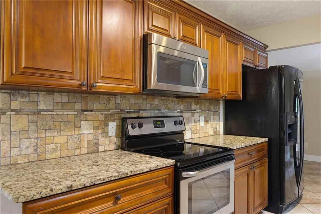 1799 Ellington St - Photo 6 of 26