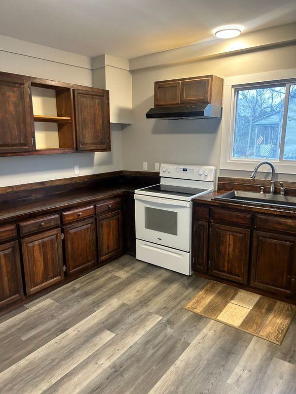 9 Factory St ## 11 - Photo 3 of 3