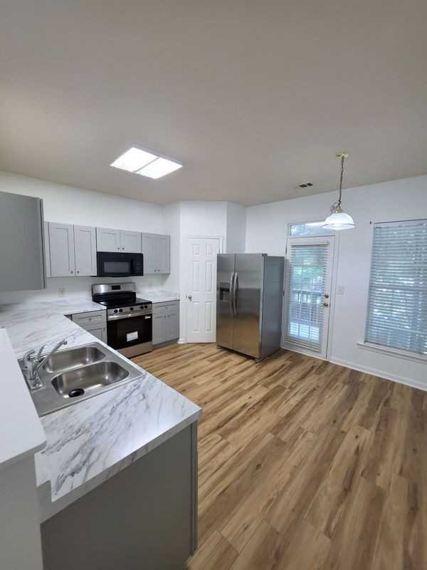 2179 Dillard Xing - Photo 5 of 25