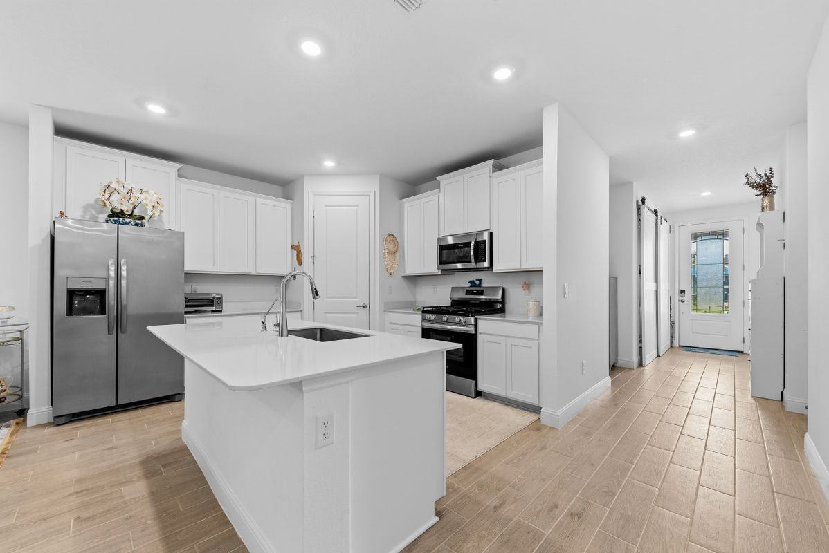 479 Kingbird Dr - Photo 4 of 31