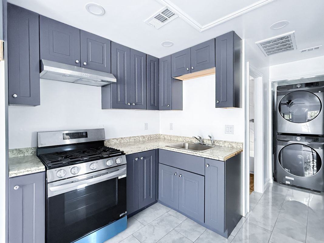 4232 Michael St - Photo 2 of 8