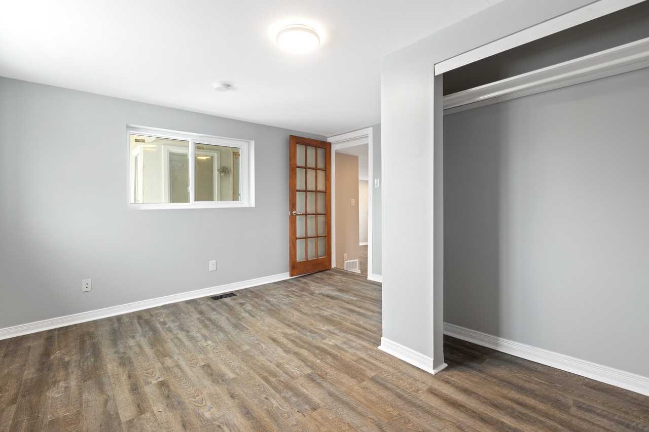 235 Percy Street - Photo 5 of 10