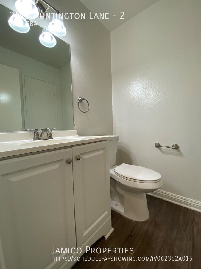 2408 Huntington Ln #2 - Photo 6 of 12