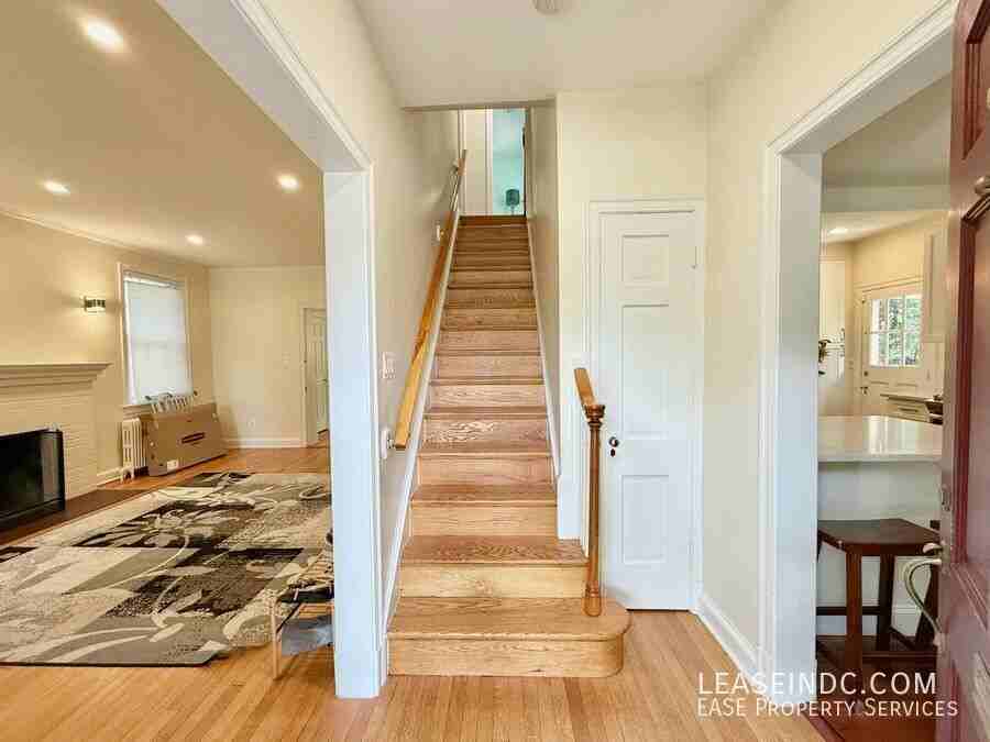 4825 Butterworth Pl Nw - Photo 2 of 38