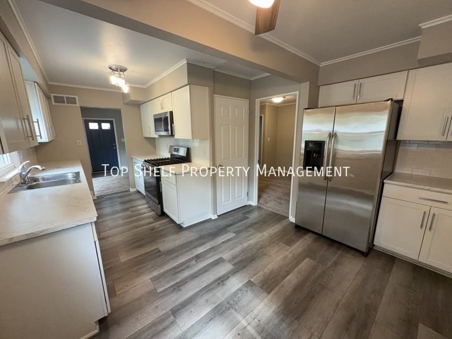 5620 College Ave - Photo 5 of 16