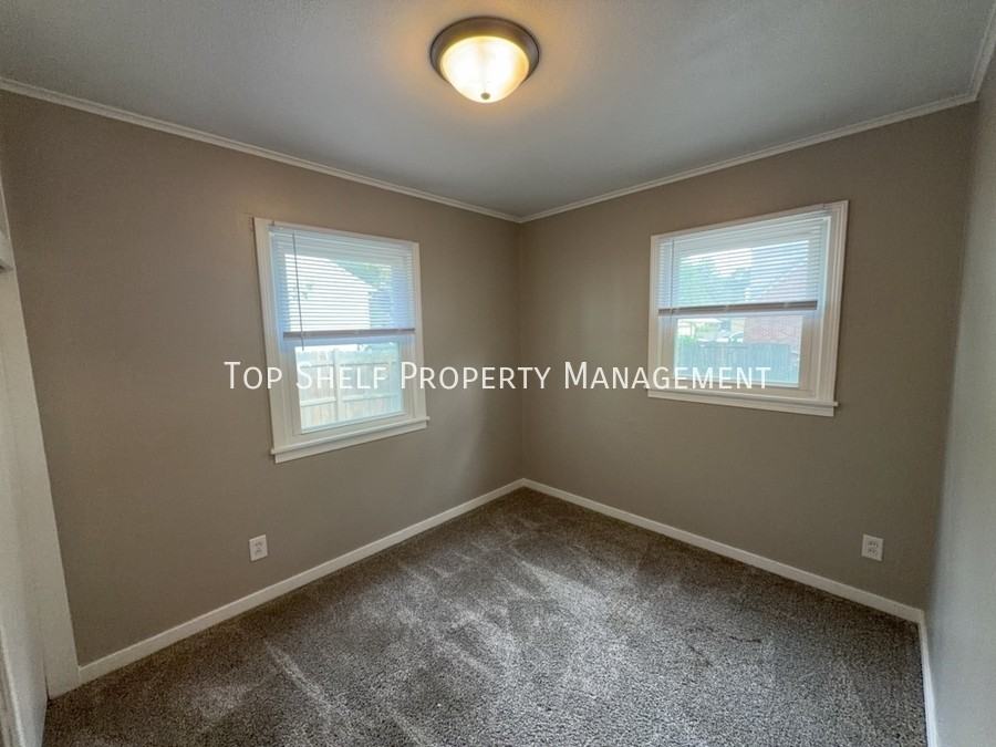 5620 College Ave - Photo 7 of 16