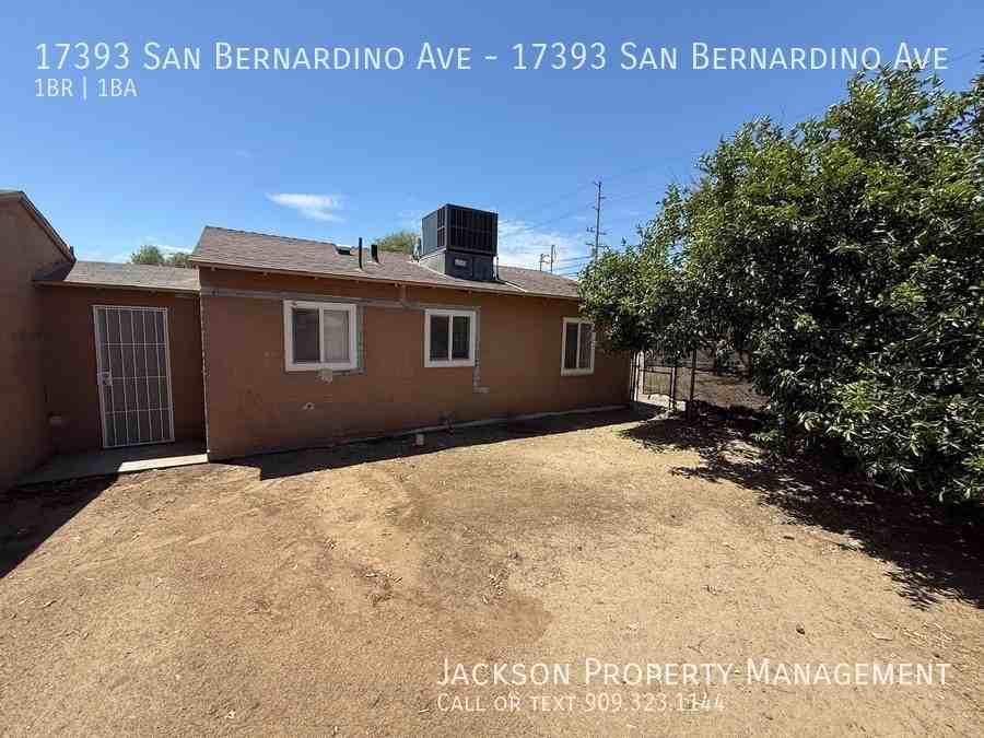 17393 San Bernardino Ave - Photo 2 of 12
