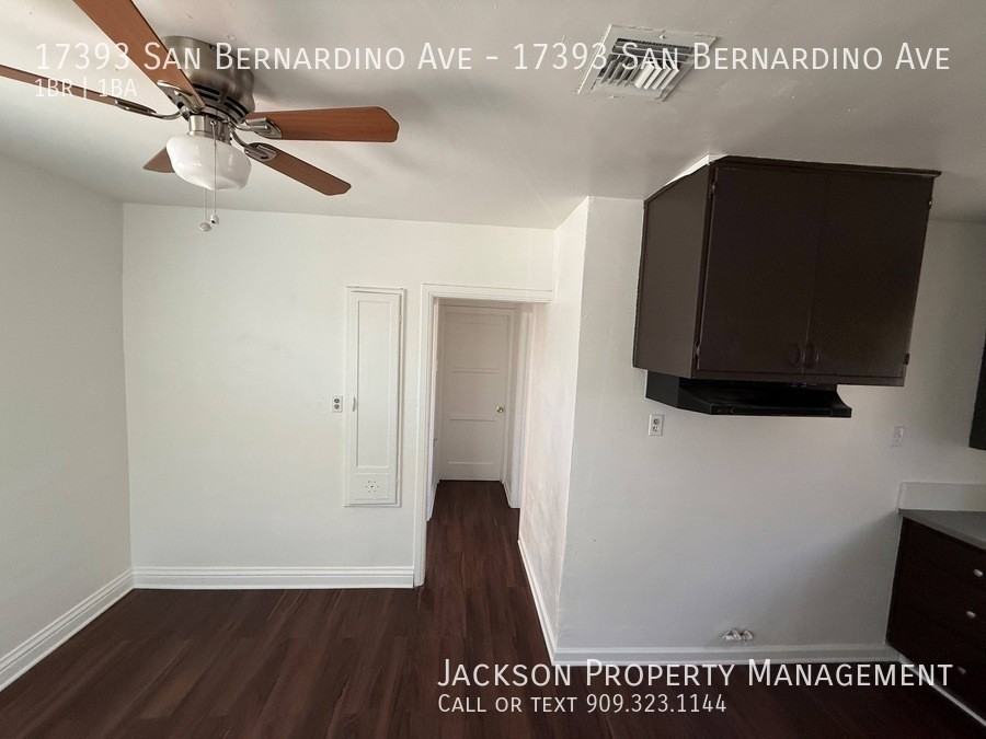 17393 San Bernardino Ave - Photo 5 of 12