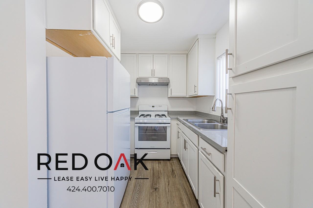 7502 Canby Ave #4 - Photo 2 of 14