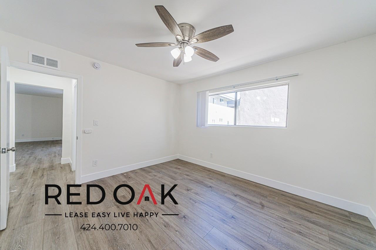 7502 Canby Ave #4 - Photo 3 of 14
