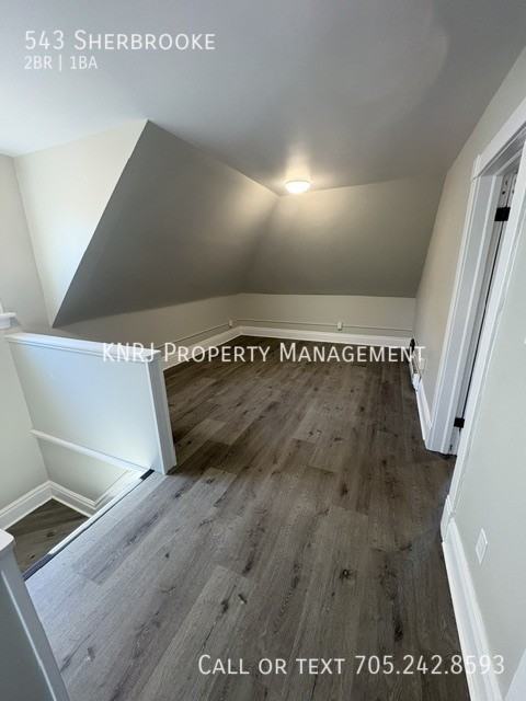 543 Sherbrooke St - Photo 3 of 16