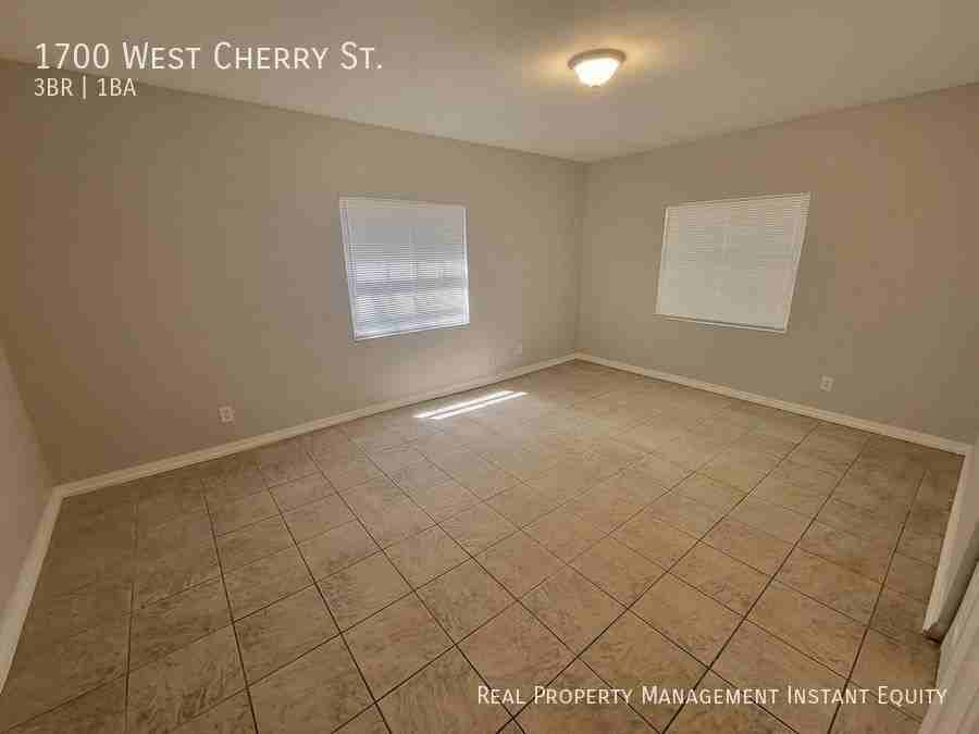 1700 W Cherry St - Photo 7 of 10