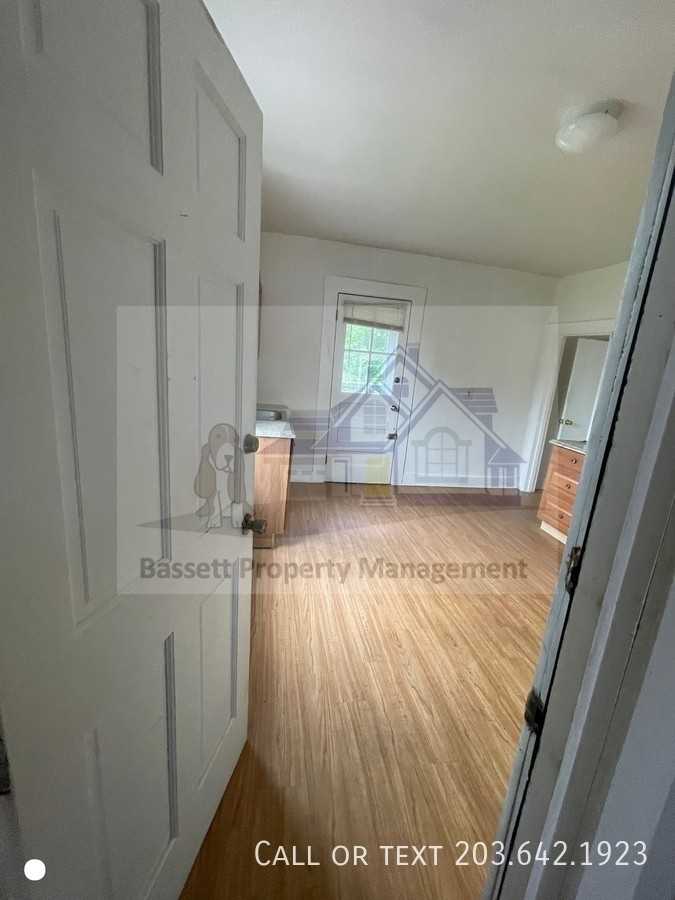 HUBBARD & - Photo 2 of 14