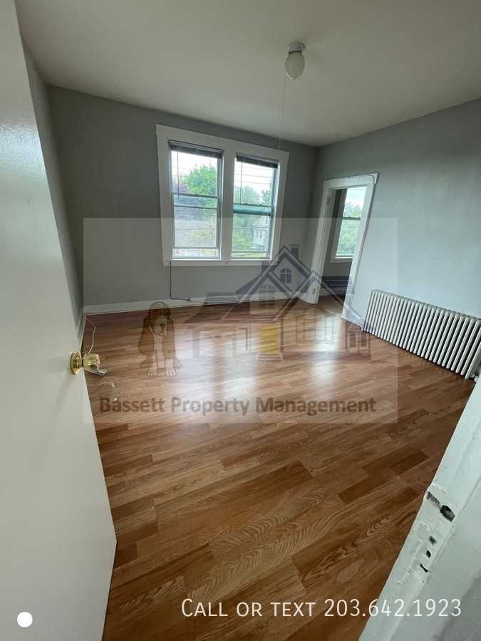 HUBBARD & - Photo 7 of 14