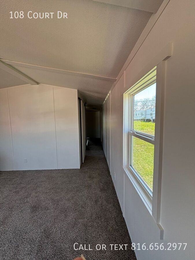 108 Court Dr - Photo 2 of 12