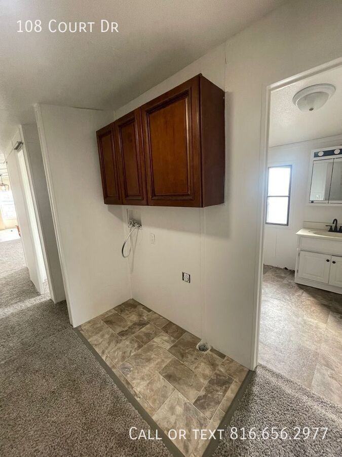 108 Court Dr - Photo 6 of 12