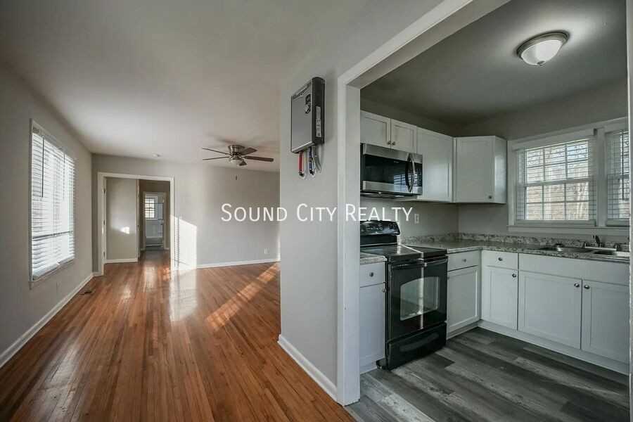 4010 Liberty St - Photo 5 of 21