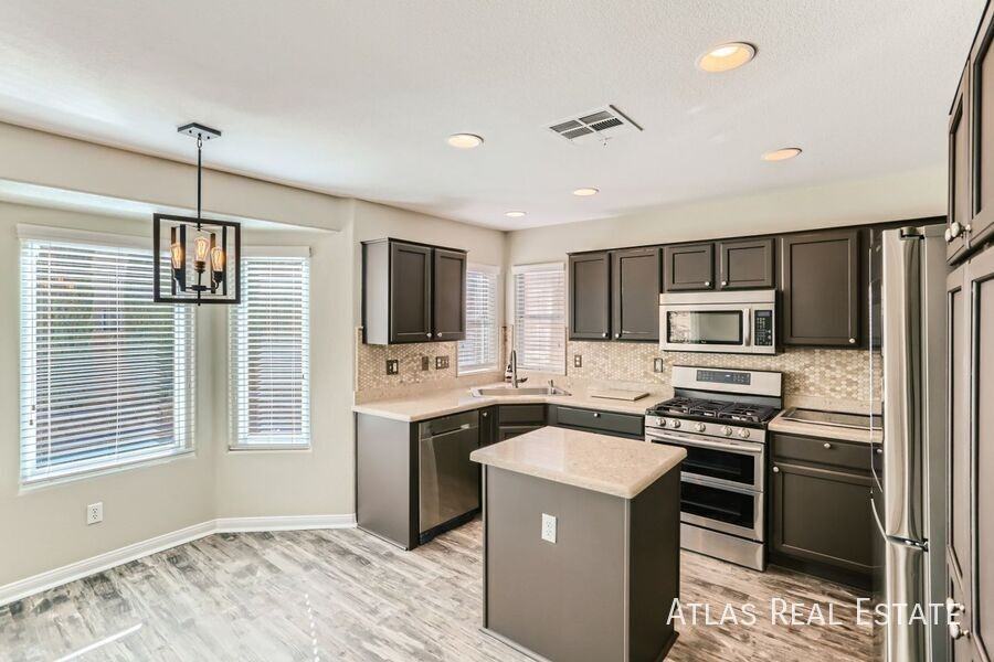 10744 Tuscan Ct - Photo 3 of 17